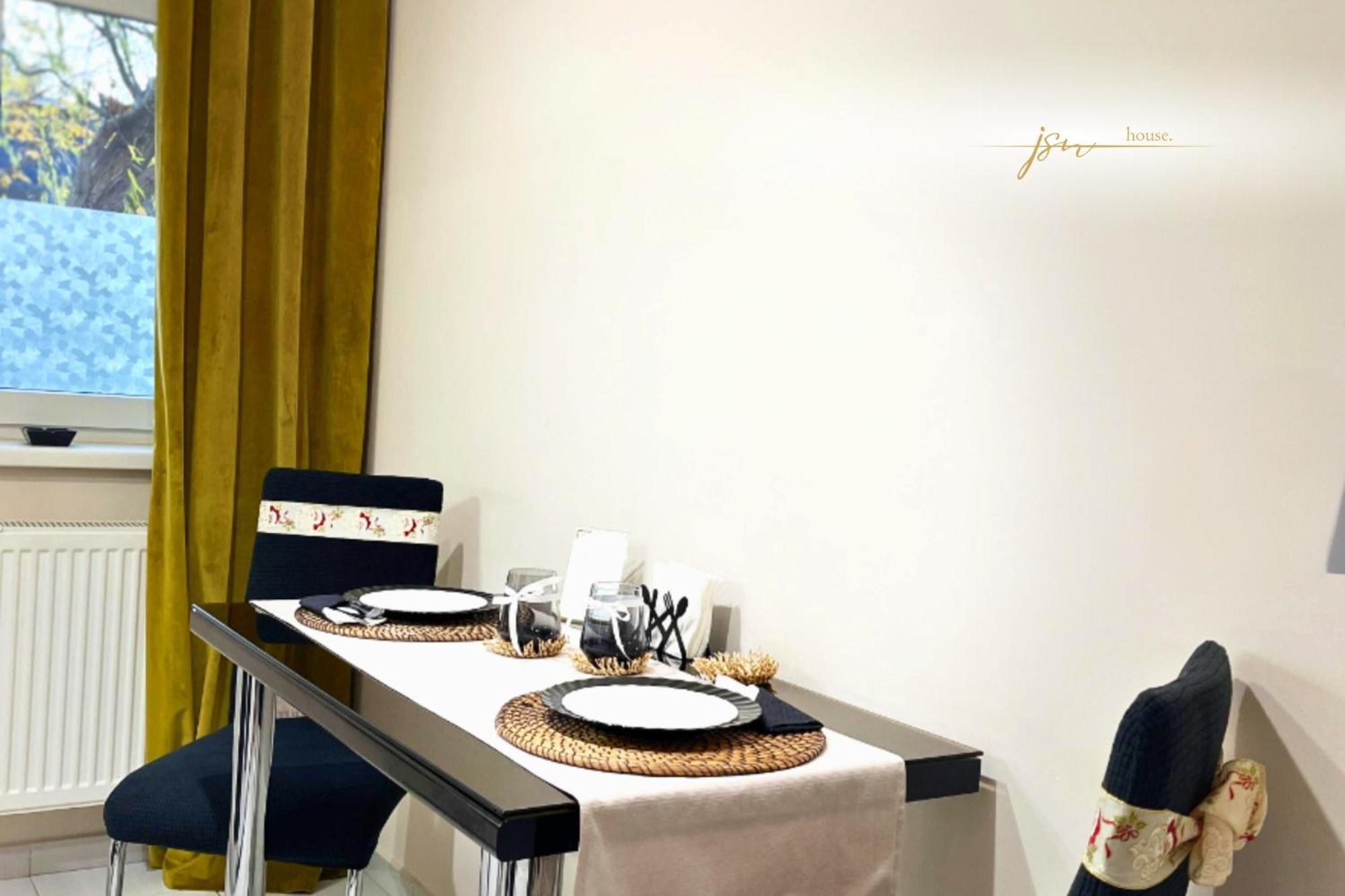 Jsn House - Private Parking & Premium Services ブカレスト エクステリア 写真